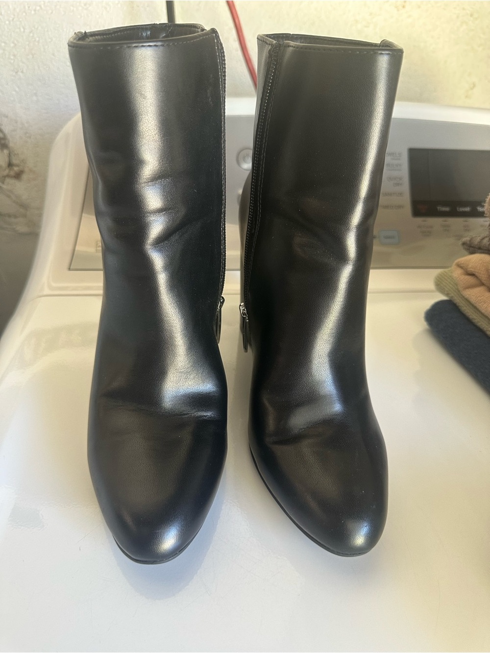 Nine West Black Smooth Faux Leather Ankle Booties with Side Zip